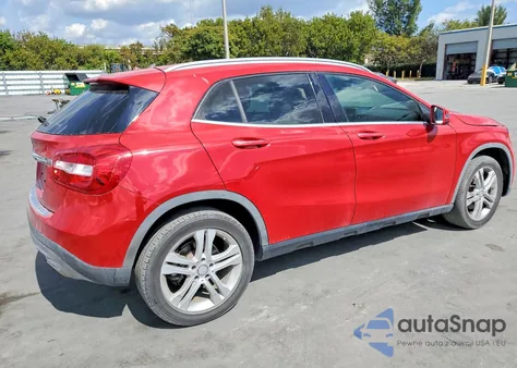 2015 Mercedes-Benz Gla 250 z USA, uszkodzony, nr VIN WDCTG4EB2FJ132829